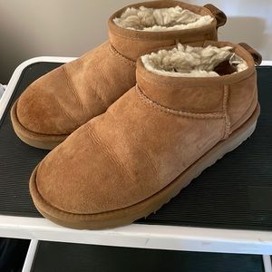 Ugg women’s classic shearling mini booties boots size 6